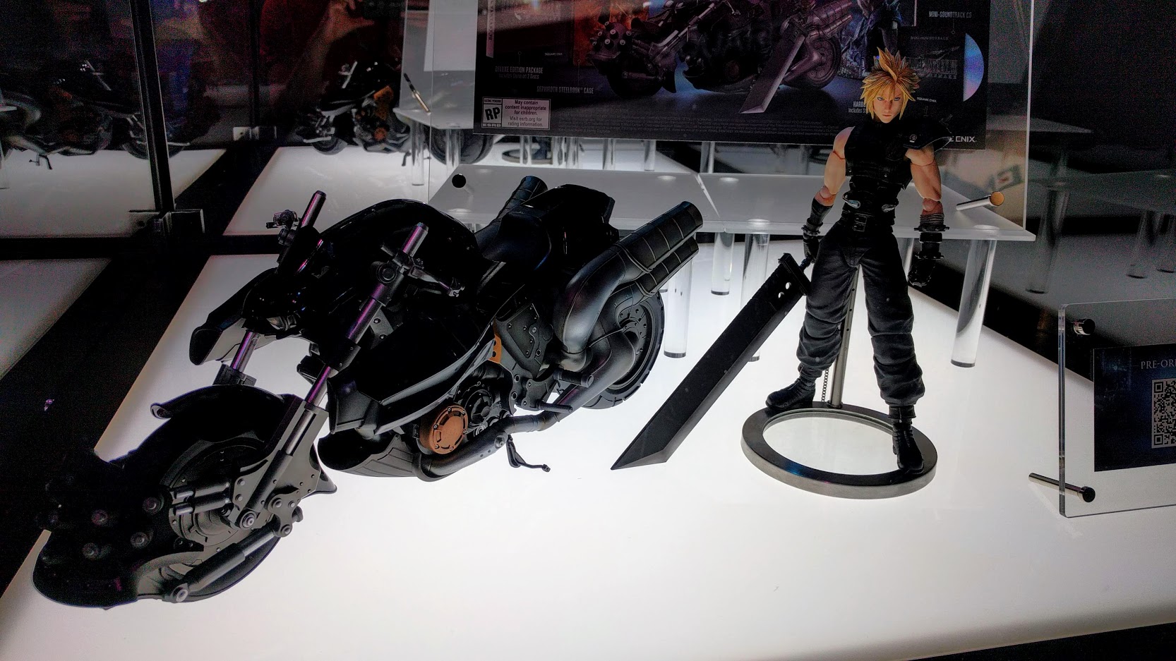 Final Fantasy VII collector's edition figurine cloud bike